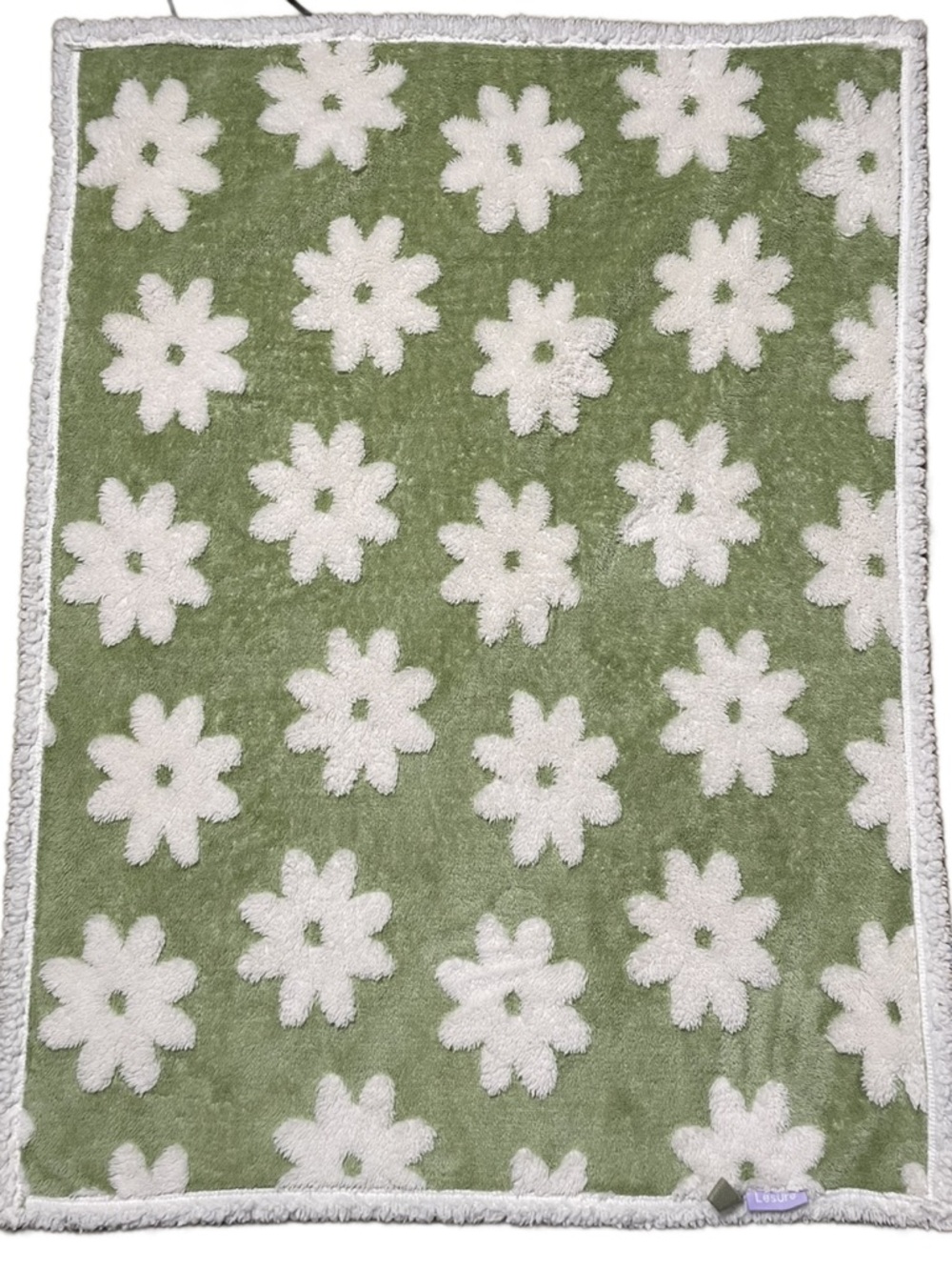 Lesure Green Sherpa Pet Blanket with White Daisies Size: Medium (30”x 40”) - Picture 5 of 15